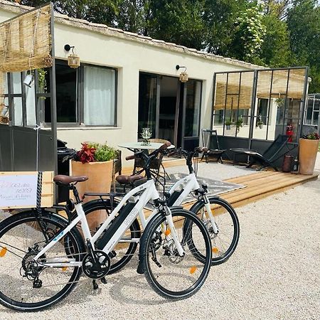 Mas Des Muses Bed & Breakfast L'Isle-sur-la-Sorgue Bagian luar foto